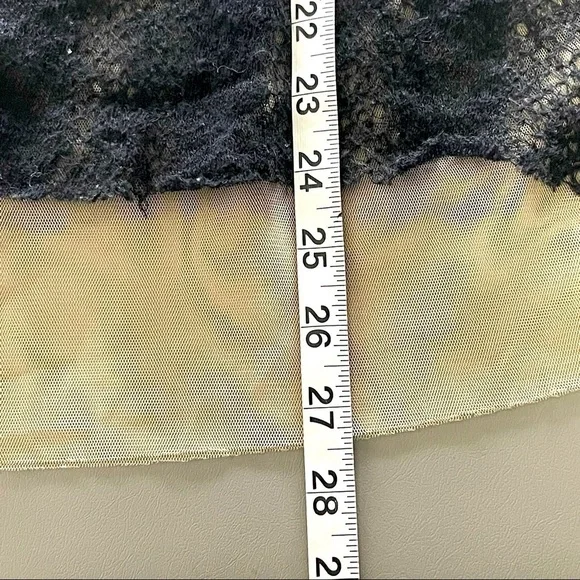 Pete Wool Sweater – Crew Neck, Long Sleeves, Raw Edge Hem – Black & Tan - Picture 13 of 13